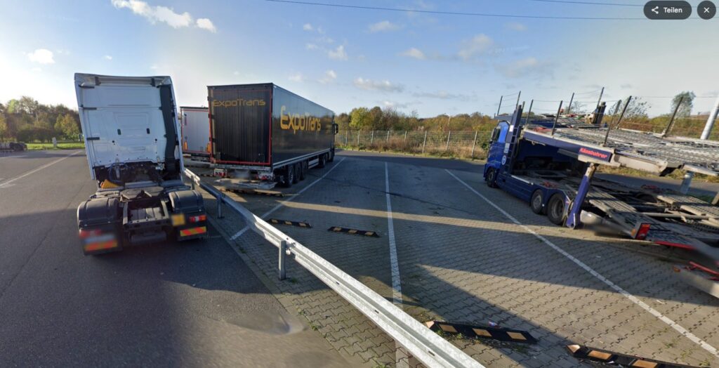 Lkw-Parkplatz Krefeld als Vorstaufläche für Anlieferverkehr